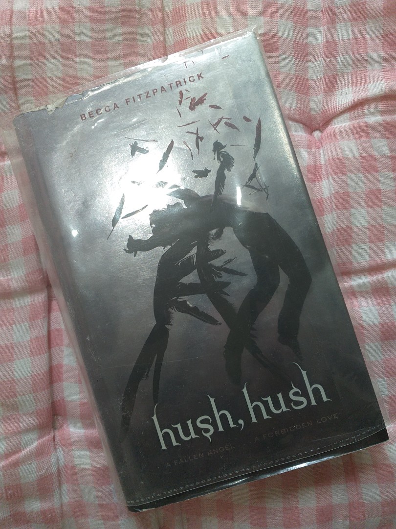hush hush english ori, Buku & Alat Tulis, Buku di Carousell