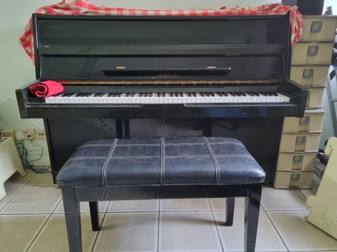 Nieer upright sale piano