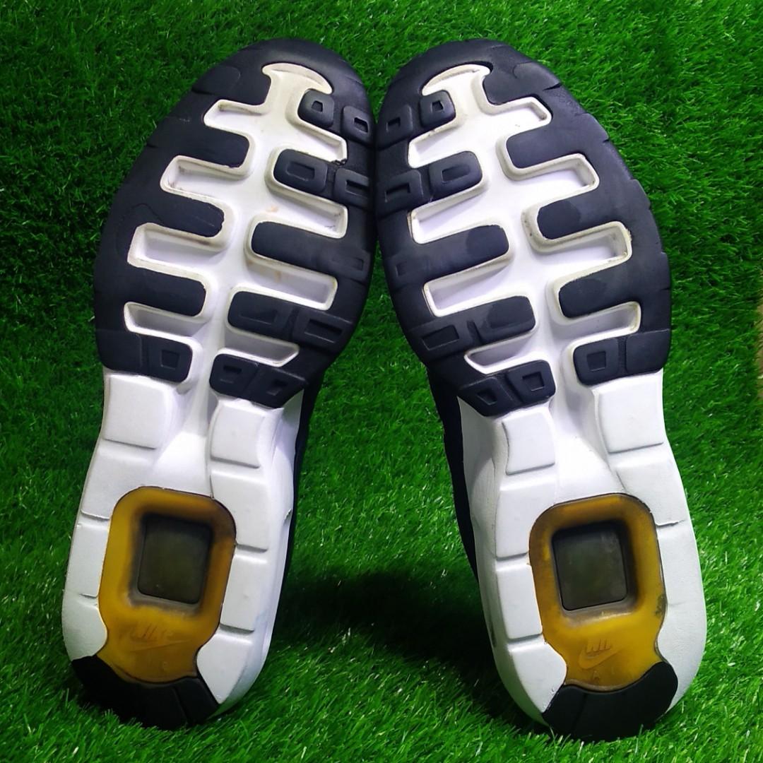 nike air max dia trainers black laser fuchsia