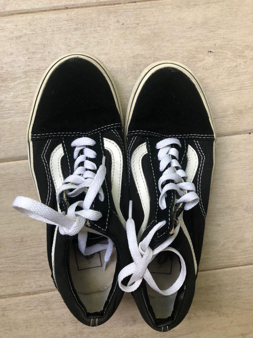 Old skool black store vans size 4