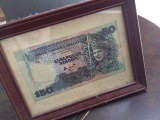 Rm50 note with defect