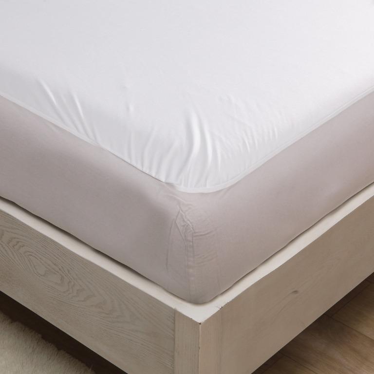 SINGLE OR TWIN SIZE Classic Thin Smooth Waterproof Mattress Protector Hypoallergenic Fitted Sheet (Category: Bedding & Towels) located in Antipolo. Submitted by irajstuff (Listing ID 1124001635, Image 3). Description: https://shopee.ph/product/35038806/9944018684/ SIZE: SINGLE OR TWIN 38 X 75 X 14 INCH (91X191X35CM) Smooth Waterproof Mattress Protector Material: 100% polyester SmoothCoating Waterproof TPU Skirt: 100% poly knit fabric Packing:1pc/