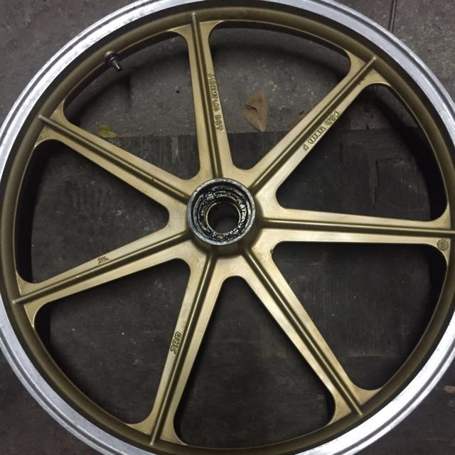 sport rim jrd gold yamaha rxz saiz 18 depan, Motorbikes on Carousell
