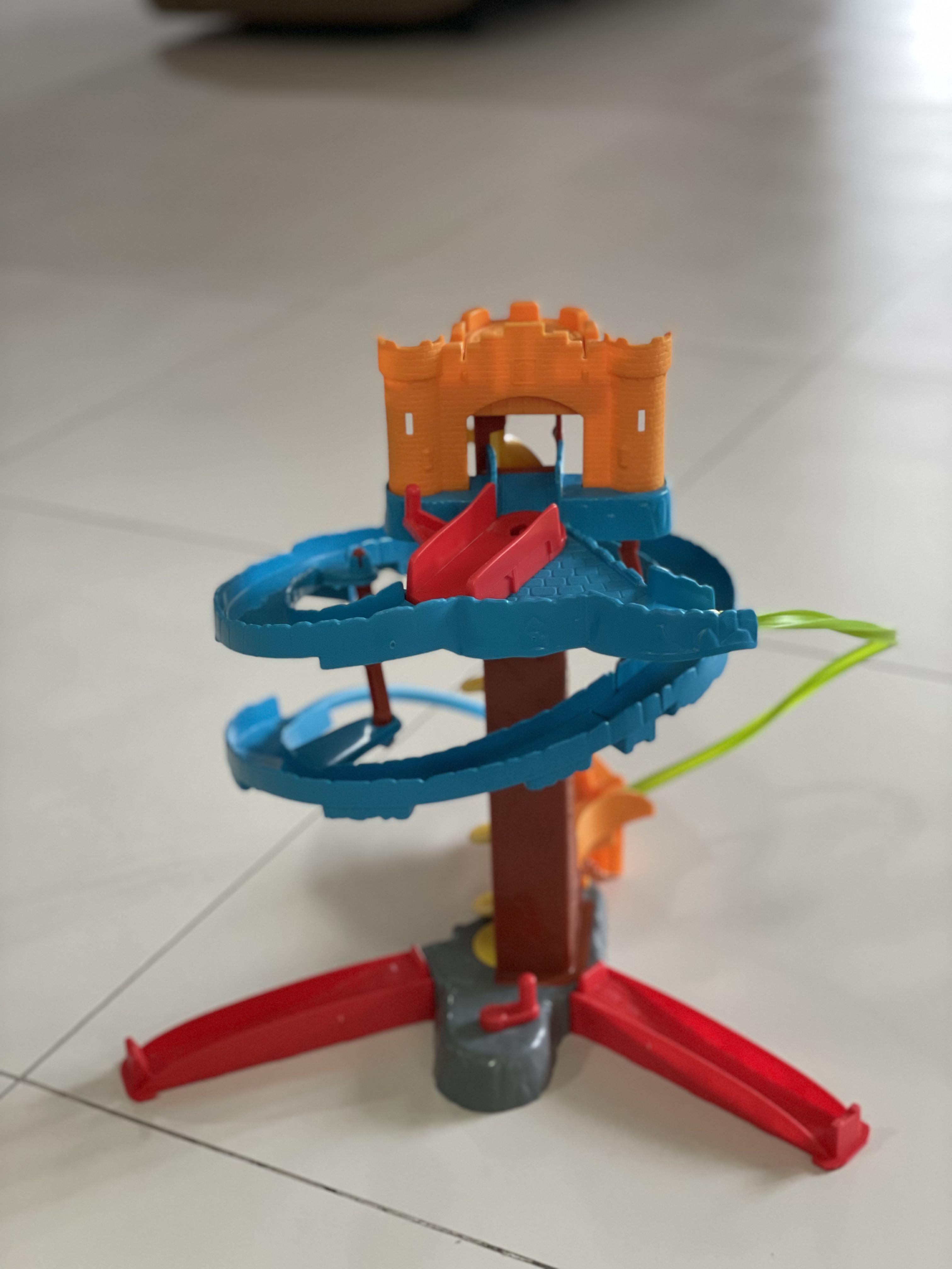 Thomas train twist and turn mini set with 7 minis