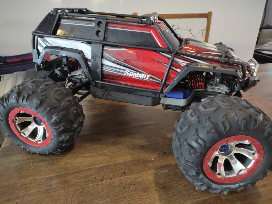 traxxas summit used