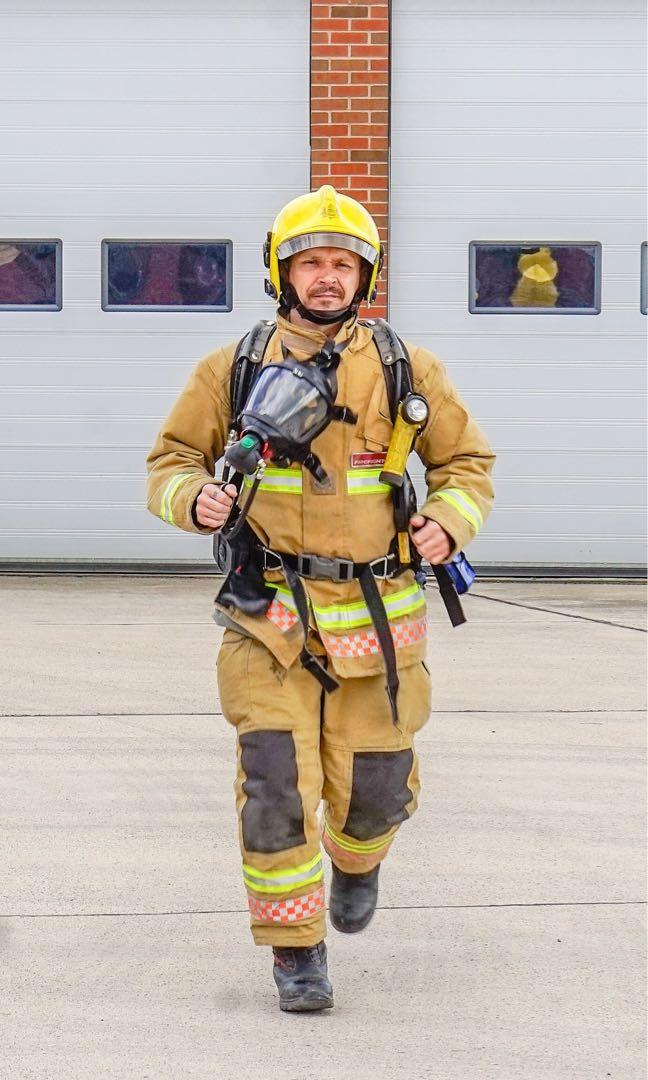 英國消防員黃金防火服UK Fire and Rescue Service Firefighter