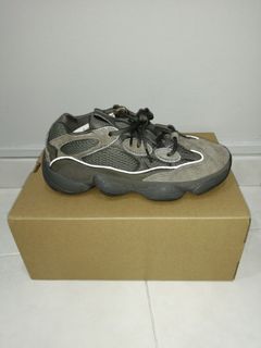 (Category: ) located in . Submitted by snkrheadz (Listing ID 1124086867, Image 1). Description: .