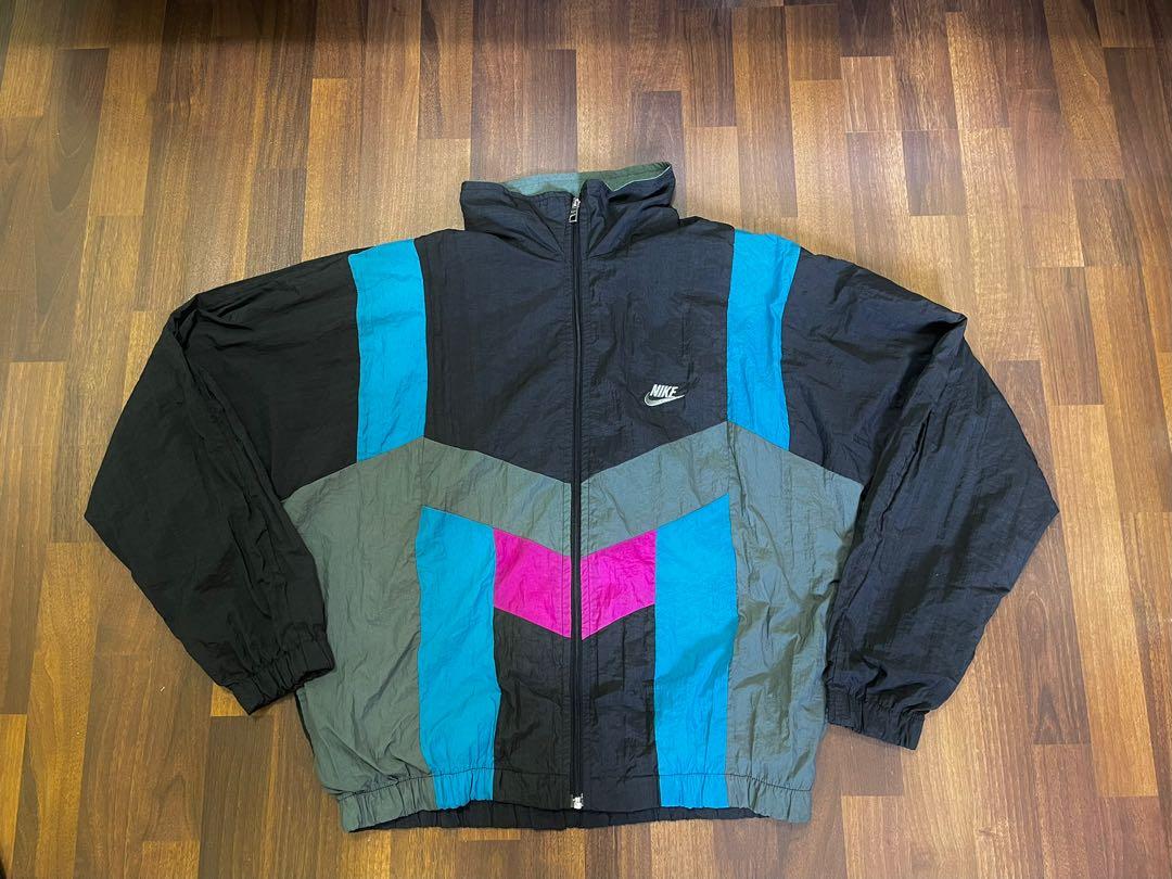 nike logo windbreaker