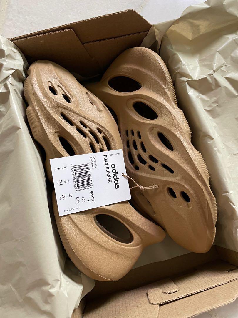 Yeezy Foam RNNR Ochre, Men's Fashion, Footwear, Sneakers on Carousell