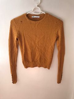 (Category: ) located in . Submitted by viwardrobe (Listing ID 1123906076, Image 1). Description: .