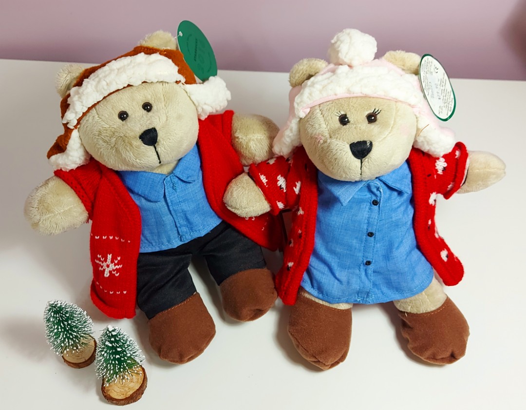 A Pair of 2016 Starbucks Limited Edition Christmas Bearista Bears