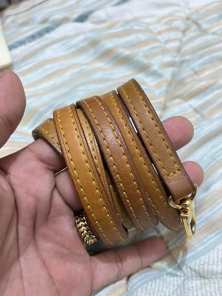 💯 AUTHENTJC LV FAVORITE STRAP 😍, Luxury, Bags & Wallets on Carousell