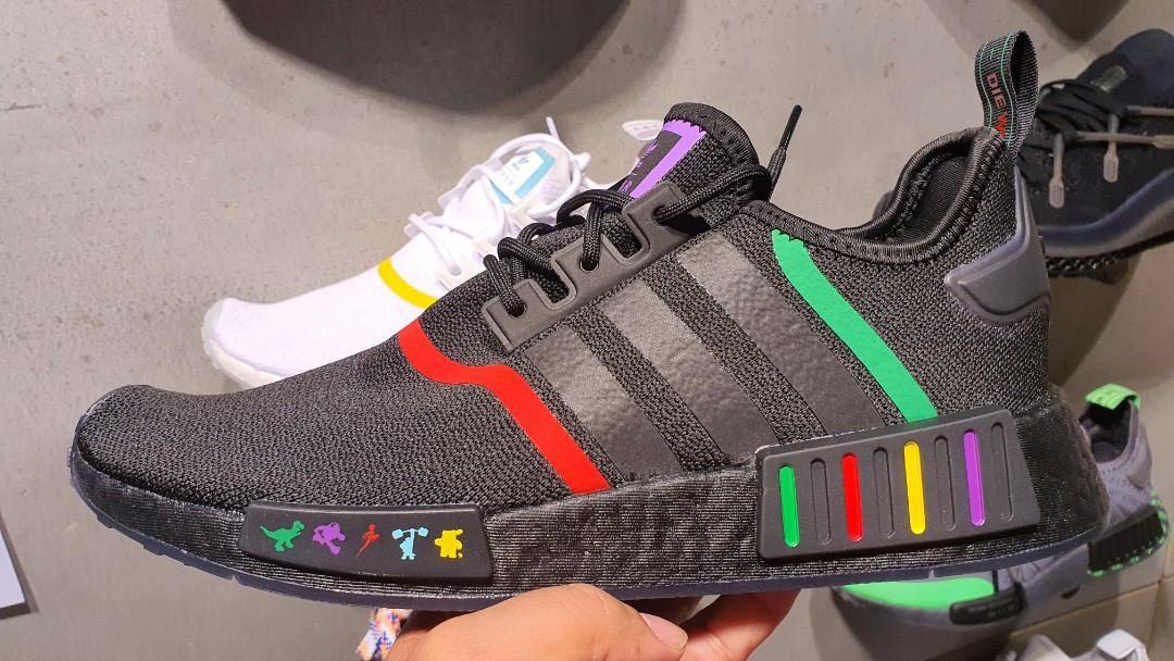 adidas nmd r1 pixar black