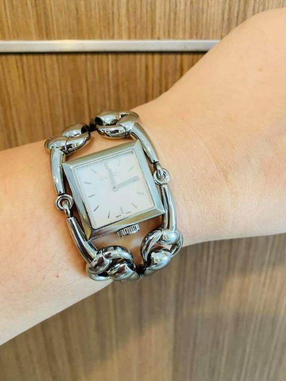 Authentic Gucci Signoria 116 3 Mother Of Pearl Dial Ladies Watch Excellent Condition Small To Med Luxury Watches On Carousell