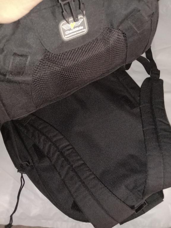 Backpack (Category: Backpacks) located in Singapore. Submitted by happytoys138 (Listing ID 1124208811, Image 3). Description: 6 pockets computer backpack.