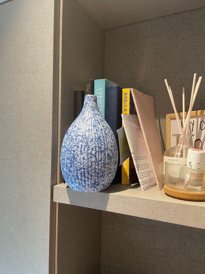 Blue and White speckled vase, Furniture & Home Living, Home Decor