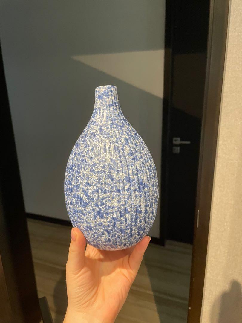 Blue and White speckled vase, Furniture & Home Living, Home Decor