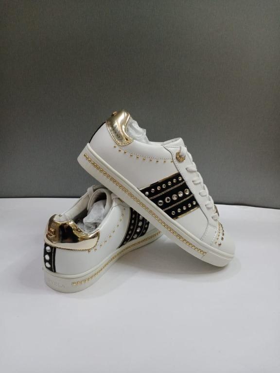 Carvela larkin online