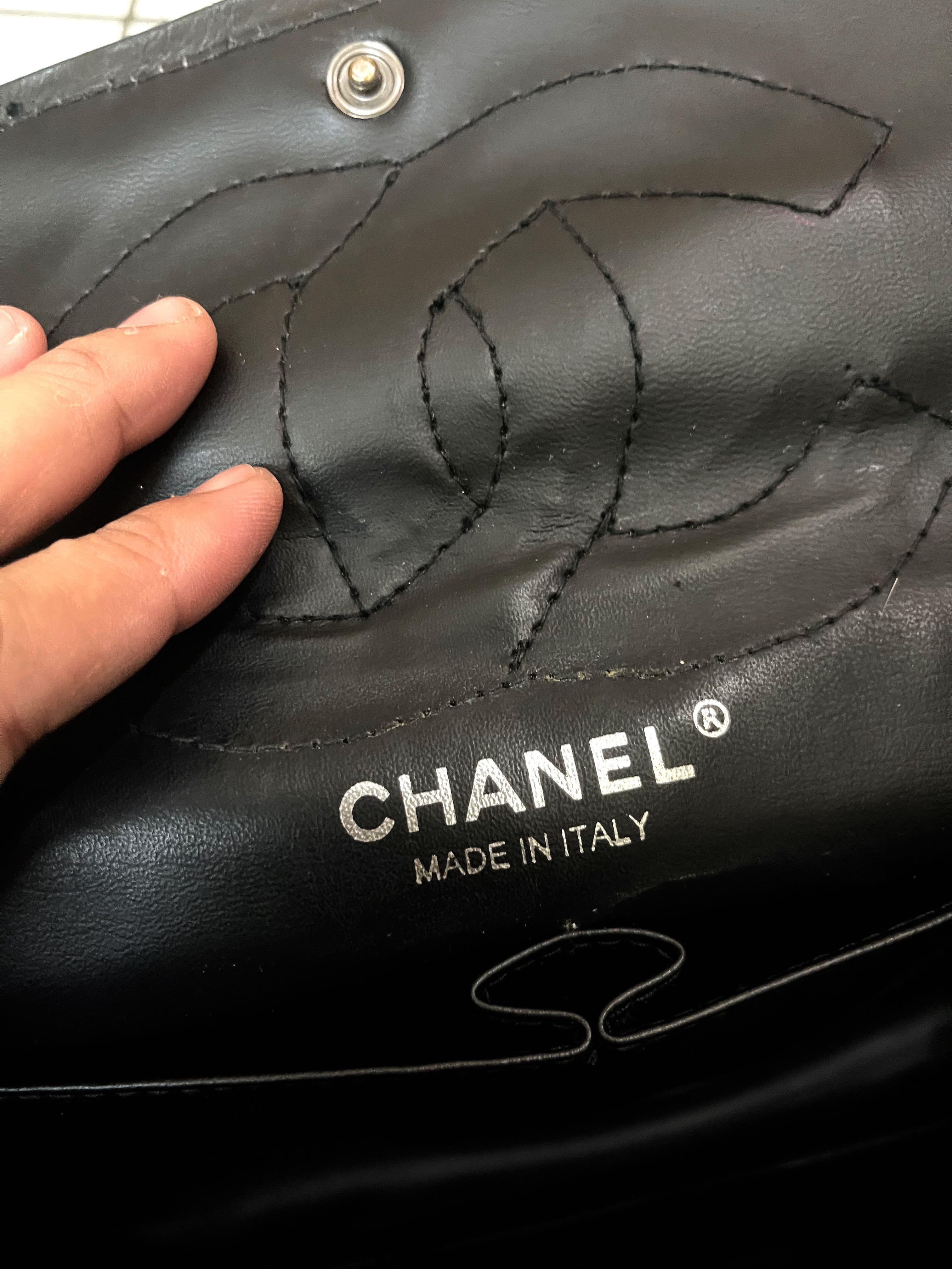 Chanel handbag raincoat, 名牌, 服裝- Carousell