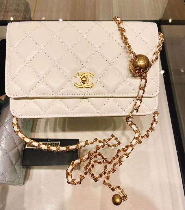 Chanel 20192020 Cruise Wallet on Chain WOC Pearl Review  YouTube