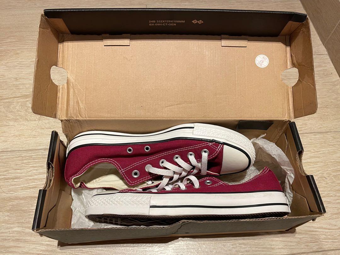 Converse （分類：便服鞋）位於 Hong Kong。 由 tttthk 提交（商品編號 1124312321，圖片 5）。簡介： -100%真貨 -95%new 室著作用一次影相用 -經典 舊版非1970款 靚好多 -鞋盒有破損, 狀態良好冇爆邊 --內部用蒸汽機消毒 -男裝42號 -地鐵沿線交收或順豐速遞到付。