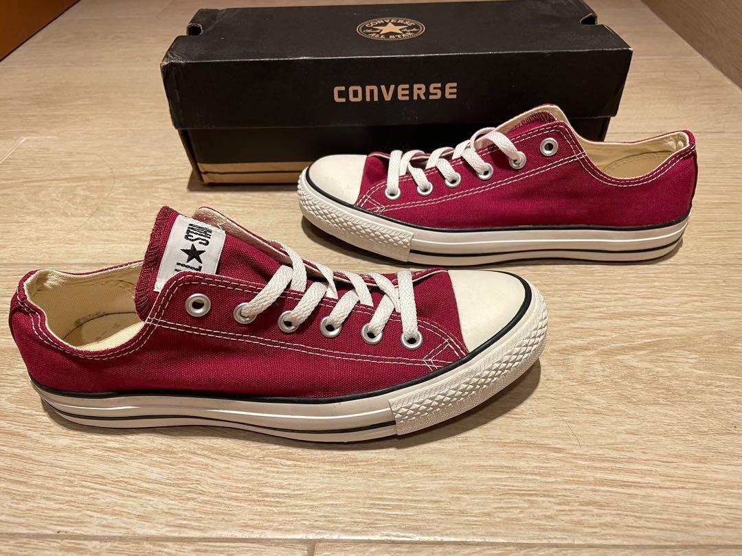 Converse （分類：便服鞋）位於 Hong Kong。 由 tttthk 提交（商品編號 1124312321，圖片 3）。簡介： -100%真貨 -95%new 室著作用一次影相用 -經典 舊版非1970款 靚好多 -鞋盒有破損, 狀態良好冇爆邊 --內部用蒸汽機消毒 -男裝42號 -地鐵沿線交收或順豐速遞到付。