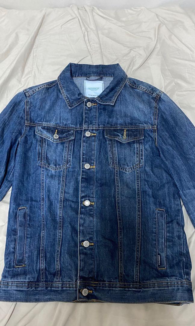 Denim Jacket (Category: Coats, Jackets and Outerwear) located in Mandaluyong City. Submitted by _luxe4less (Listing ID 1124249301, Image 1). Description: Springfield never used No tag Medium.
