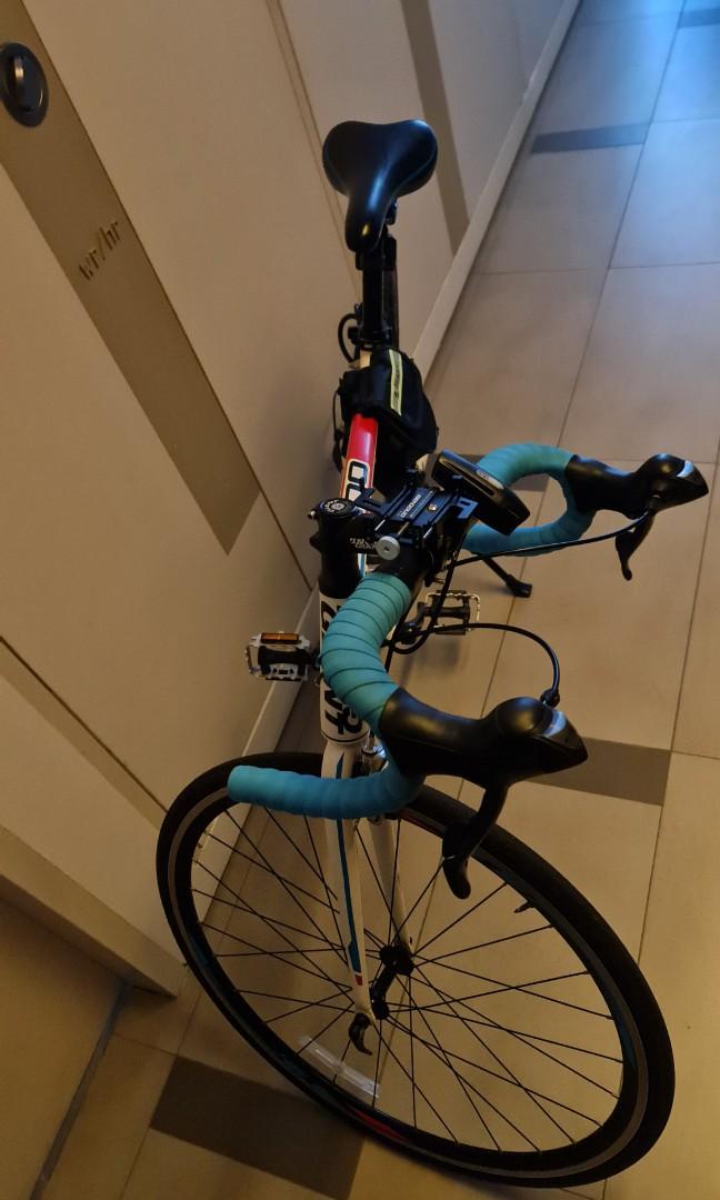 Giant Road Bike OCR 2800 Medium, Sports 