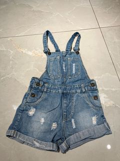 (Category: ) located in . Submitted by eunice001 (Listing ID 1124154286, Image 1). Description: .