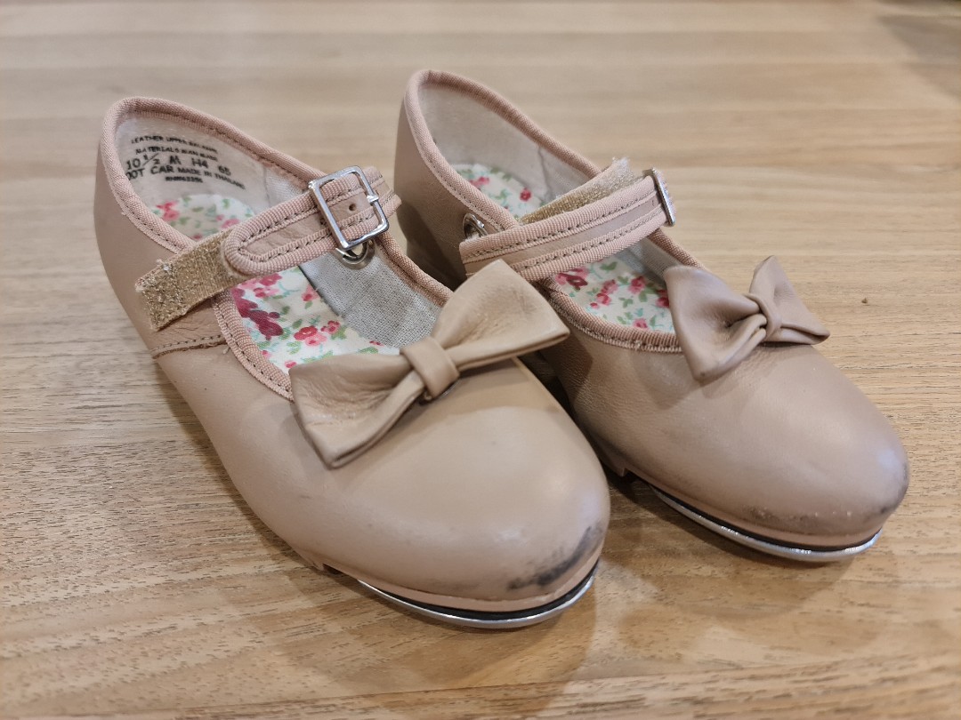 Girl s Capezio Leather Tap Shoes Size 10.5M