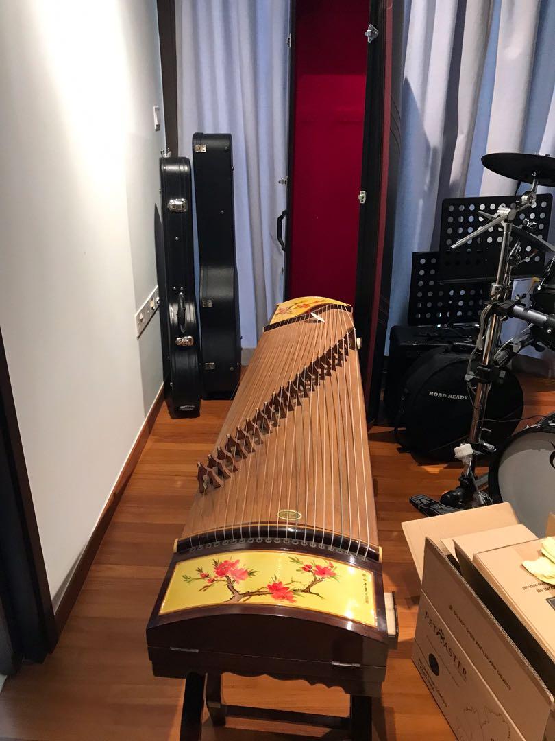Guzheng (used, good condition), Hobbies & Toys, Music & Media, Musical