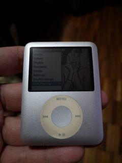 iPod Nano 3rd gen 4gb silver