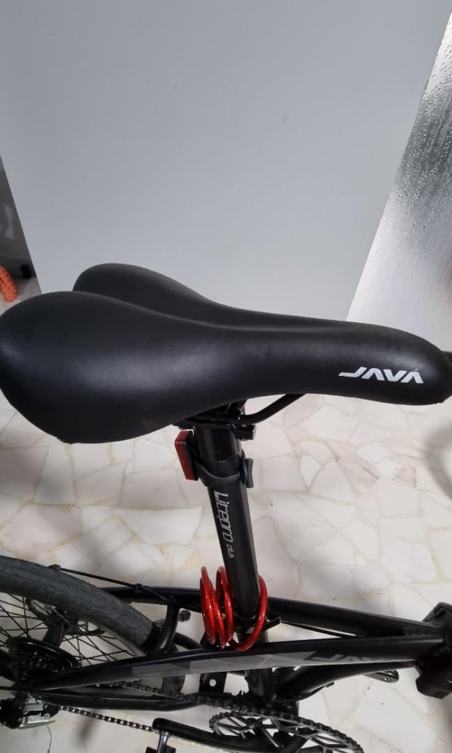 Java saddle for Zelo V2 (Category: Parts & Accessories) located in Singapore. Submitted by miamortreasure (Listing ID 1124147044, Image 1). Description: reason to sell: bought new saddle..
