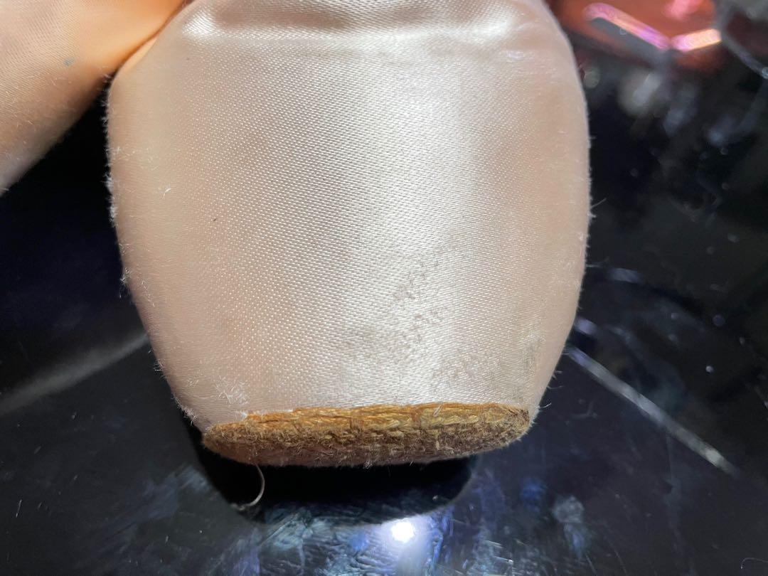 La pointe by wear moi ballet pointe shoe , Women's Fashion, Footwear