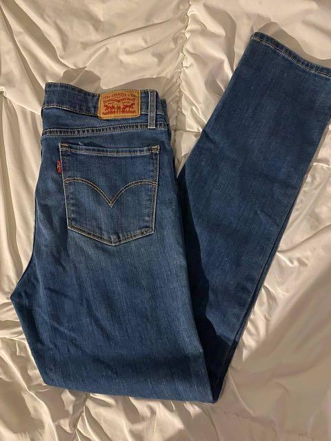 levi's boot cut jeans 712 slim, Men's Fashion, Bottoms, Jeans on Carousell