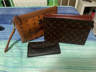 (Category: ) located in . Submitted by mangoluxitems (Listing ID 1124240381, Image 1). Description: .