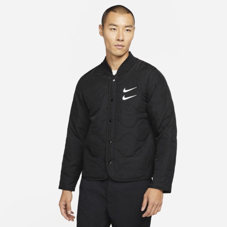 NIKE SPORTSWEAR SWOOSH 休閒棒球外套男黑/綠DM1247-010 380, 男 NIKE SPORTSWEAR SWOOSH 休閒棒球外套男黑/綠DM1247-010 380, 男