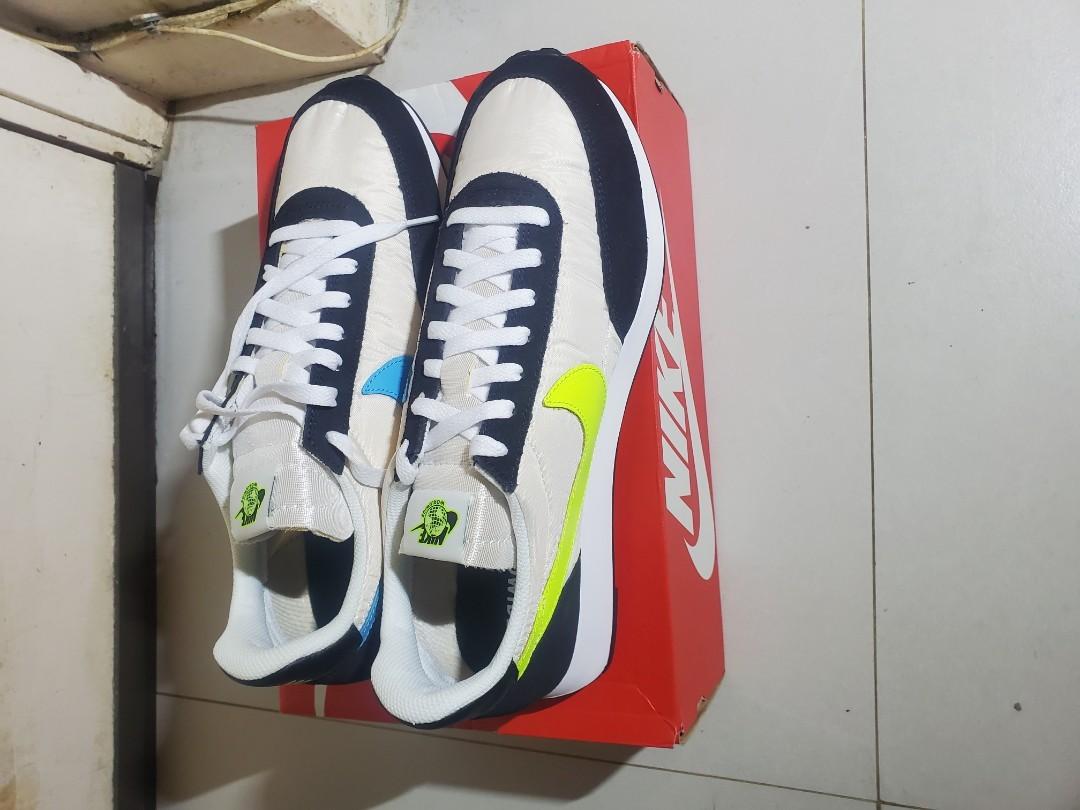 nike sacai tailwind