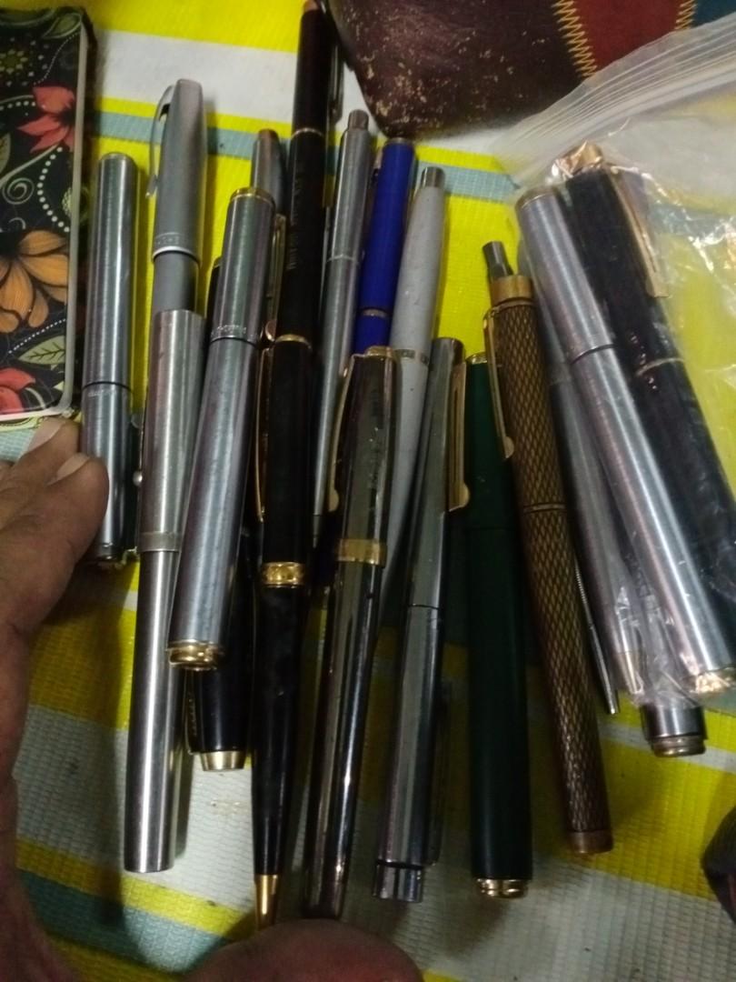 Pen Pen Pen Books Stationery Stationery On Carousell