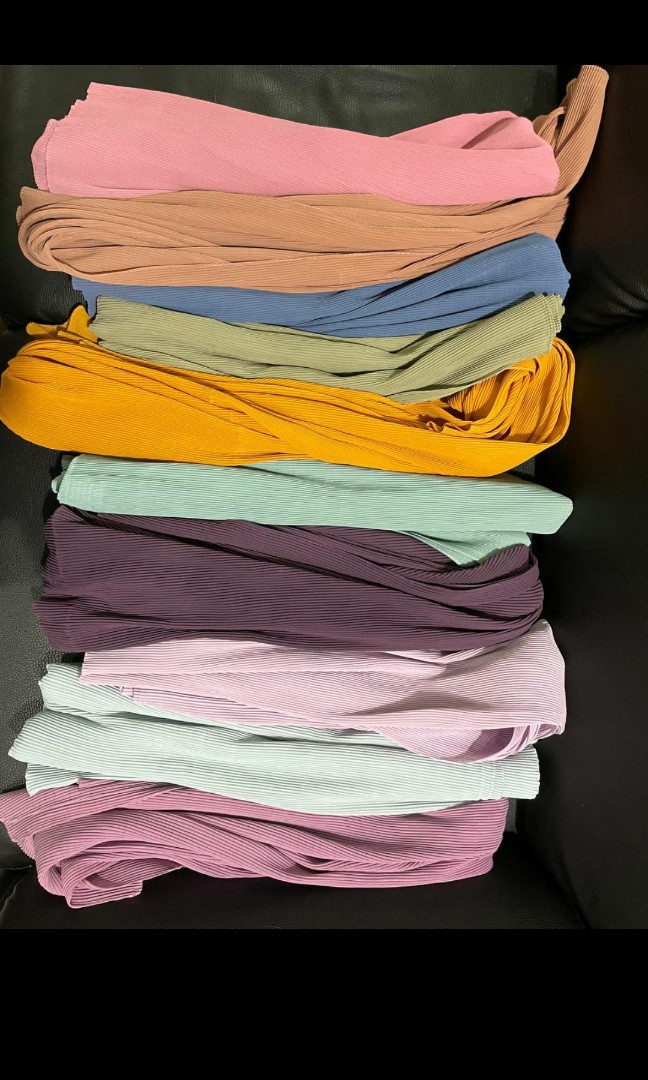 pleated shawls