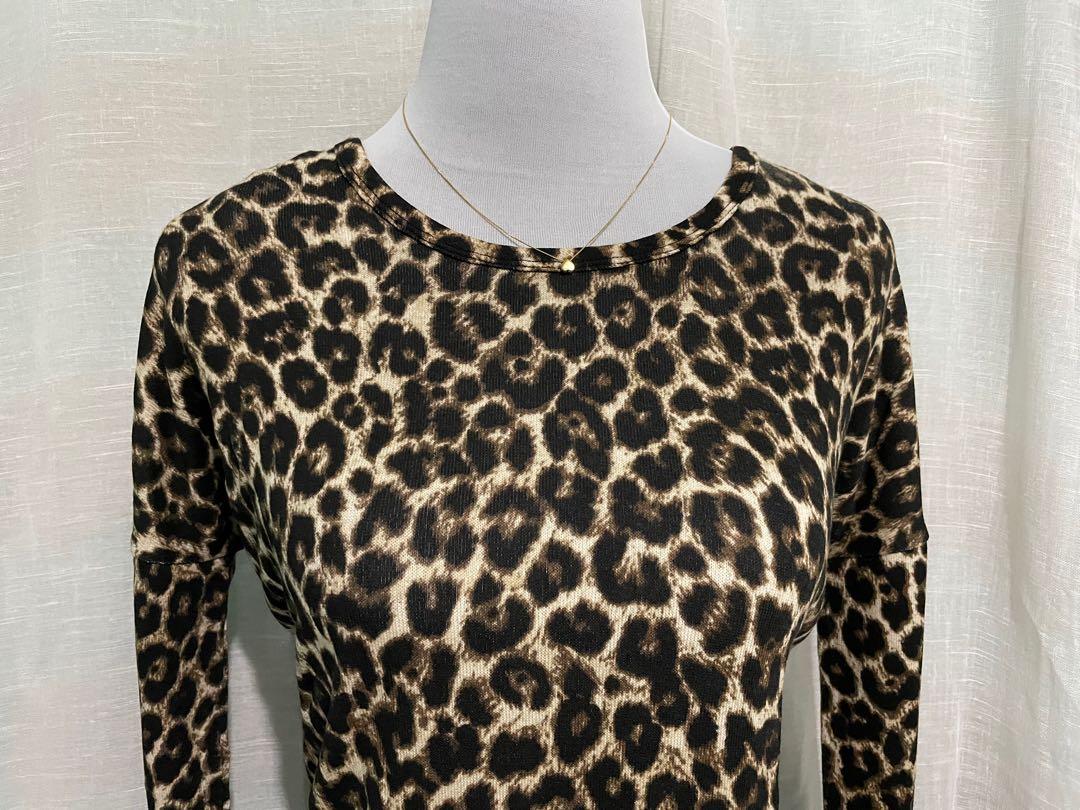 Rue21 Animal Print Top (Category: Longsleeves) located in Quezon City. Submitted by lovedbyrona (Listing ID 1124230953, Image 3). Description: Brand New with Tag Brand: Rue21 100% Guaranteed Authentic US imported Size: Small on tag (fits xs - medium frames) Criss cross upper back #ootd #animalprint #rue21 #usimported #authentic #freeshipping #cashondelivery .