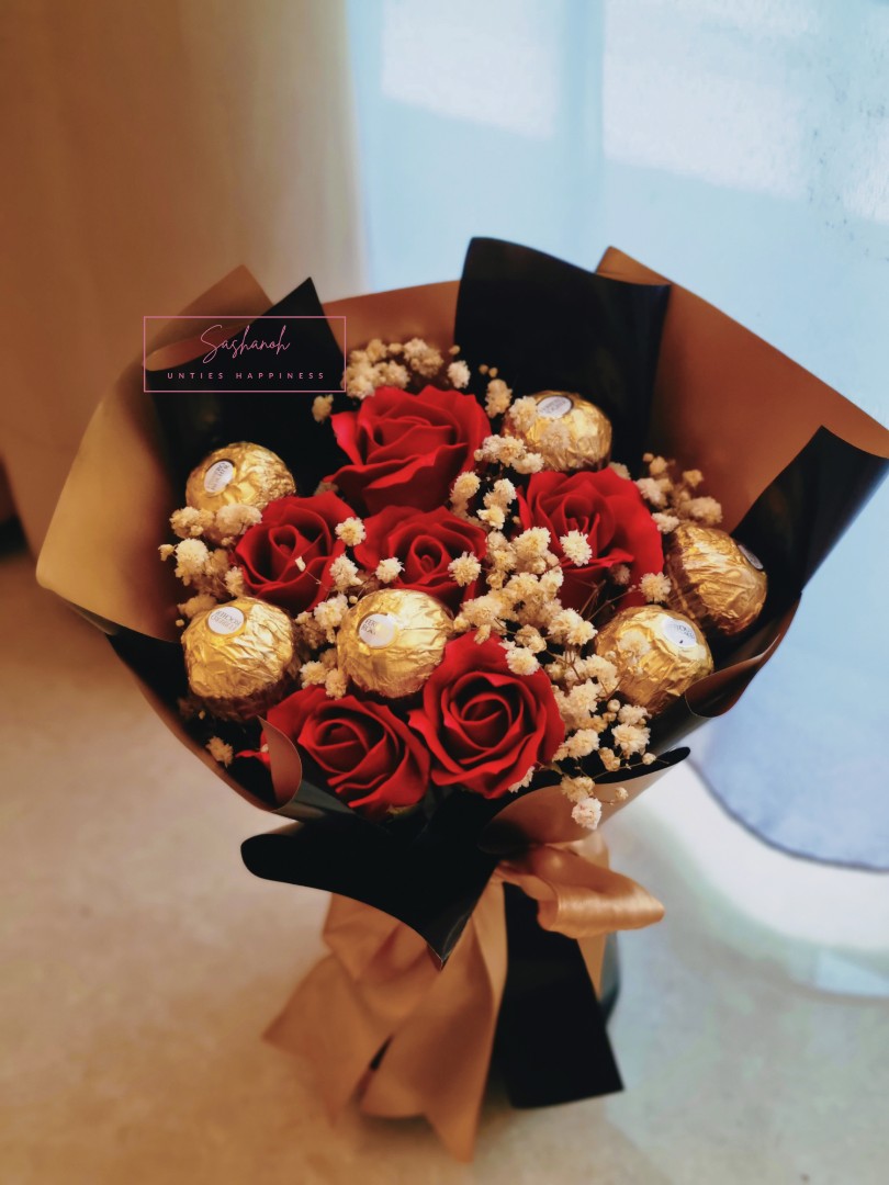 Same day delivery! Chocolate bouquet/ anniversary/birthday/proposal