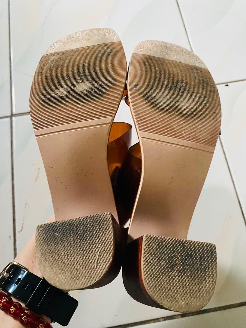 Sandals (Category: Sandals) located in Quezon City. Submitted by Kateee09 (Listing ID 1124301535, Image 3). Description: .