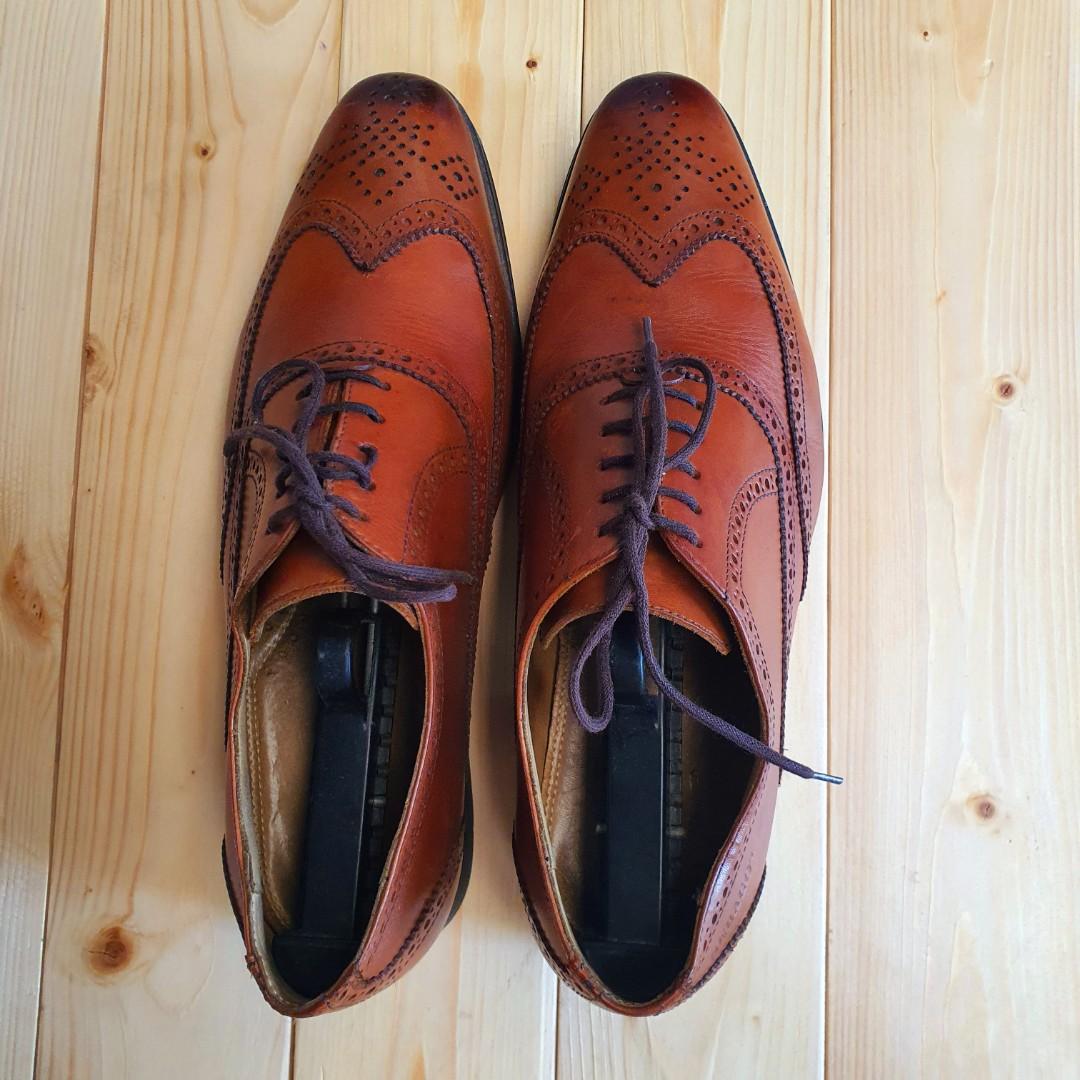 Sebago wingtip shoes discount