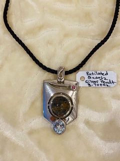 (Category: ) located in . Submitted by YLS_Closets (Listing ID 1124213288, Image 1). Description: .