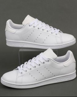 (Category: ) located in . Submitted by sneakerbatch (Listing ID 1124187321, Image 1). Description: .