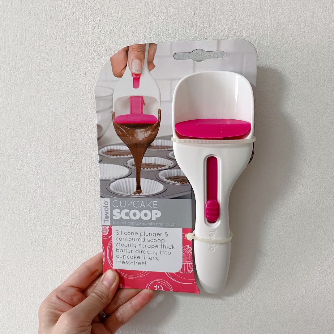 One-Touch Sliding Button Dispenses Batter。 1PC Cupcake Scoop,Scoop with Silicone Plunger Measures Equal Cupcakes or Muffins