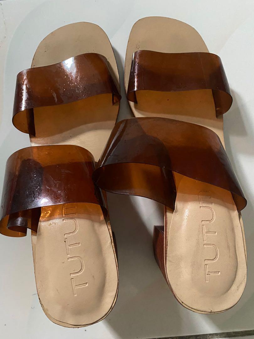 Tutum sandals (Category: Sandals) located in Quezon City. Submitted by Kateee09 (Listing ID 1124301345, Image 1). Description: .