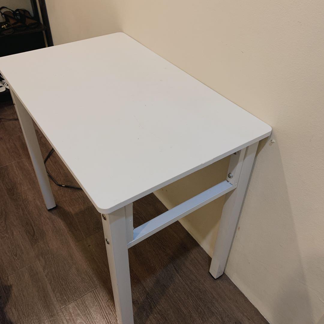 White Study Table (Category: Tables & Sets) located in Rawang. Submitted by iselllsss (Listing ID 1124198333, Image 1). Description: condition like new!! size; 80cm beli bulan July reason nak jual sebab bilik tak cukup space lalamove/cod area rawang.
