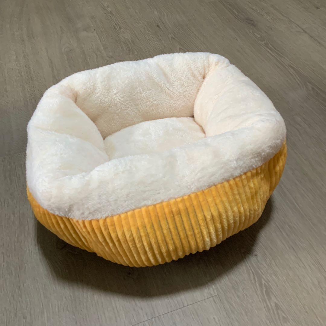 cupcake cat bed